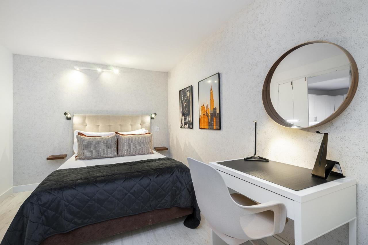 Whome Lisbon'S Best Kept Secret: 2-Bed W/Ac & Patio Exteriör bild