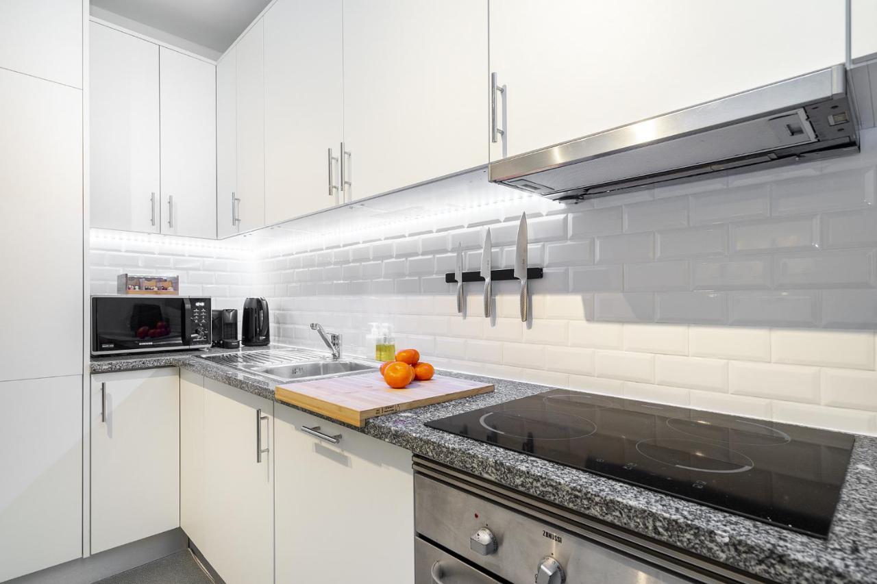 Whome Lisbon'S Best Kept Secret: 2-Bed W/Ac & Patio Exteriör bild