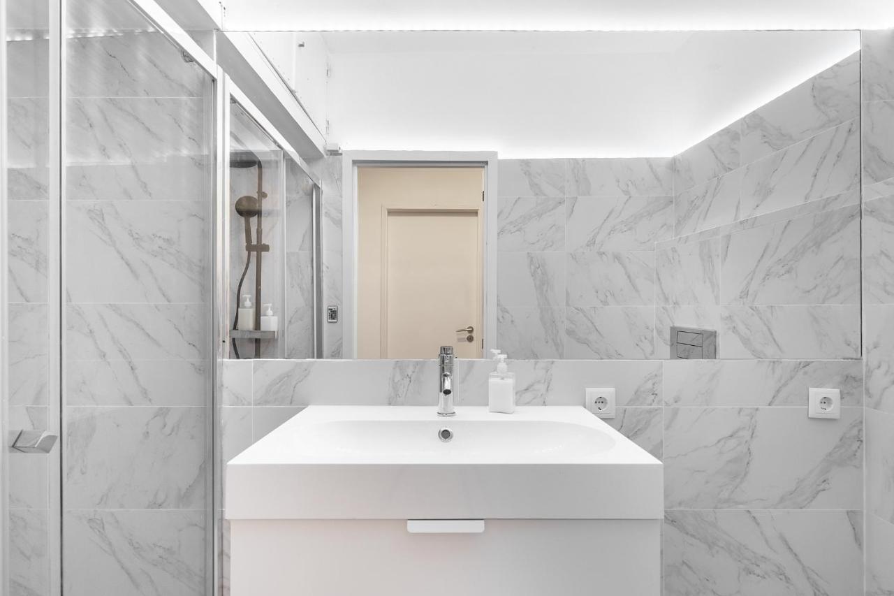 Whome Lisbon'S Best Kept Secret: 2-Bed W/Ac & Patio Exteriör bild